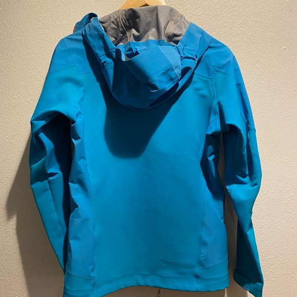 Patagonia waterproof stretch hardshell jacket size S - Picture 4 of 5